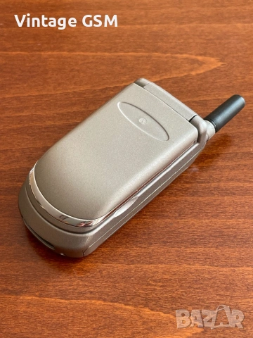 Motorola V50