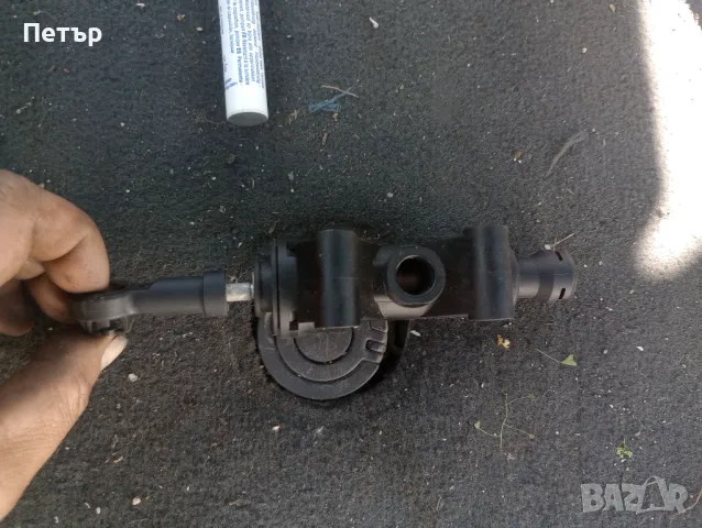Горна помпа съединител Пежо 807 ситроен ц8 ланчия федра , снимка 2 - Части - 50121310