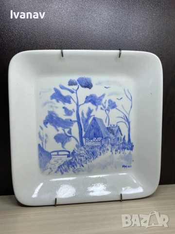 Arabia порцеланова декоративна чиния с метална поставка