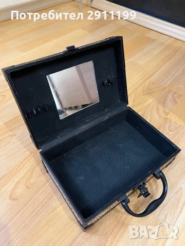 Малък куфар, снимка 5 - Куфари с инструменти - 53837019