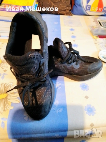 Дамски маратонки NIKE, снимка 2 - Маратонки - 53941004