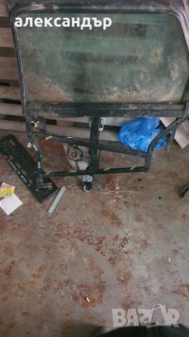 Задно дясно стъкло 