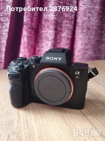 фотоапарат Sony A7R III, снимка 1 - Фотоапарати - 48788566