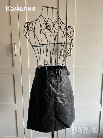 Кожена пола