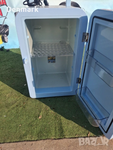 Хладилна чанта 12 220 V, снимка 3 - Хладилни чанти - 53891282