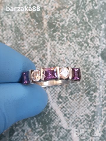 Сребърен пръстен с лилави камъни, снимка 1
