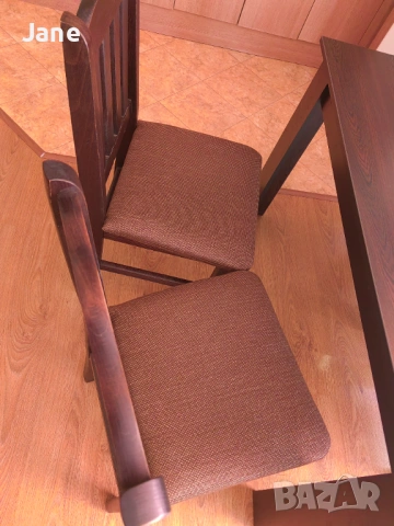 Трапезна маса с 4 стола, цвят тъмно кафяво венге, цена 100 евро, снимка 5 - Маси - 53727436