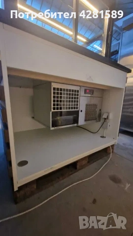 Немска луксозна сладкарска хладилна витрина за торти и сладкарски изделия, снимка 8 - Други машини и части - 53654355