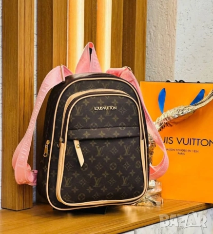 раници pinko Michael kors guess Louis Vuitton , снимка 17 - Раници - 52112612