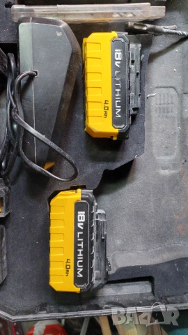 Stanley 2батерии и зарядно, снимка 7 - Други инструменти - 53292568