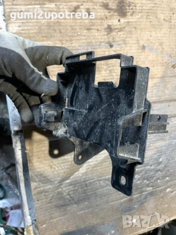 Скоба Държач Модул Парктроник 7P0907333 Porsche Cayenne 3.0D 92A/2012г, снимка 2 - Части - 53996937