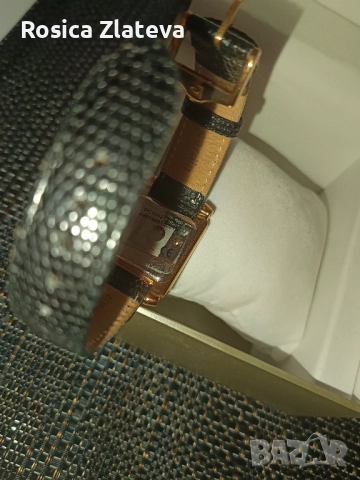 Оригинален Дамски часовник Pierre Cardin, снимка 3 - Дамски - 52028099