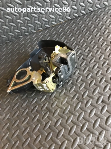 Брава за задна дясна врата за KIA Opirus  3.5 (2006), снимка 3 - Части - 53275134