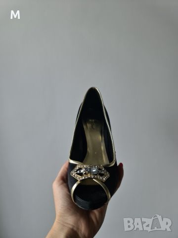 Уникални черни обувки на ток с кристали от сатен на ROBERTO ZAGO, снимка 4 - Дамски обувки на ток - 45262746