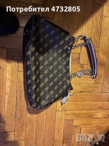 Чанта  GUESS