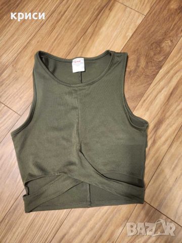 Дамски спортни бюстиета Victoria Secrets, Reebok, Moschino бански и клин, снимка 8 - Потници - 45713445