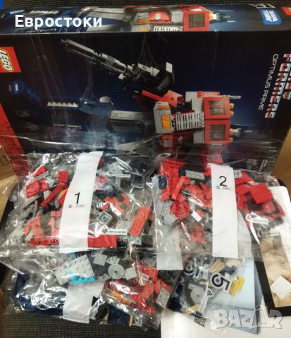 Конструктор LEGO Icons Transformers Optimus Prime, 1508 части, снимка 7 - Конструктори - 45270700