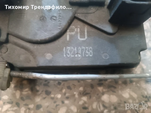 Задна лява брава Opel Astra H 13210738  GM, снимка 5 - Части - 50928550