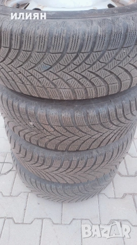 4бр зимни гуми 215 65 16 Semperit 