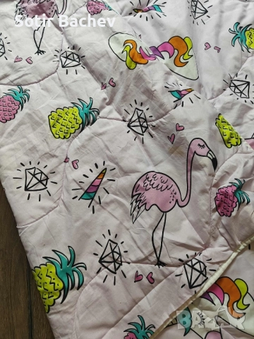 продавам детска олекотена завивка 