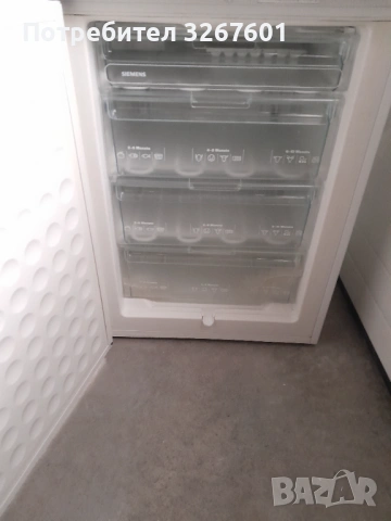Малък фризер  Siemens , снимка 2 - Фризери - 53198632