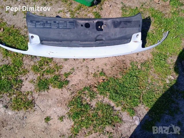 Решетка преден капак ,маска Renault Clio II Hatchback (09.1998 - 09.2005), снимка 5 - Части - 50014774