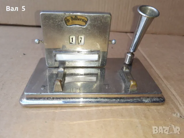 Стар настолен метален датник , календар Германия DRGM, снимка 3 - Антикварни и старинни предмети - 50084484