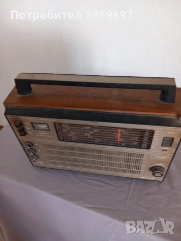 Стари радиоапарати , снимка 2 - Други ценни предмети - 52556919