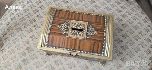 Винтидж метална кутия, ковчеже, касичка., снимка 4 - Антикварни и старинни предмети - 53829368