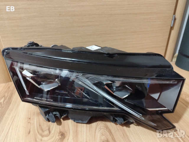 Продавам оригинален десен фар за Шкода Октавия 2024-, снимка 2 - Части - 53525706