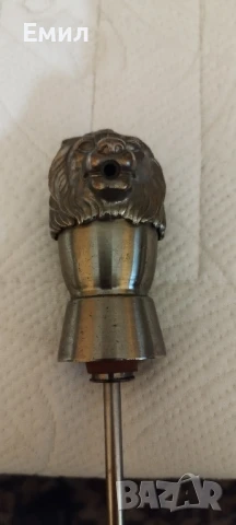 Алкохолен дозатор тип лъвска глава масивен бронз