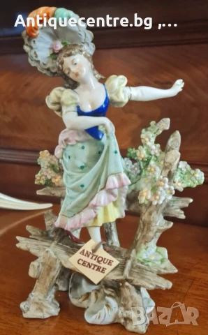 Колекционерска,Порцеланова статутка- Scheibe Alsbach, Германия.   , снимка 3 - Статуетки - 51288428