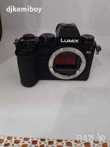 фотоапарат Panasonic Lumix S5 + обектив Panasonic Lumix S 50mm f/1.8, снимка 4 - Фотоапарати - 46287643