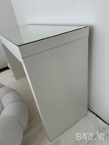 Тоалетна маса ikea malm, снимка 5 - Маси - 53890512