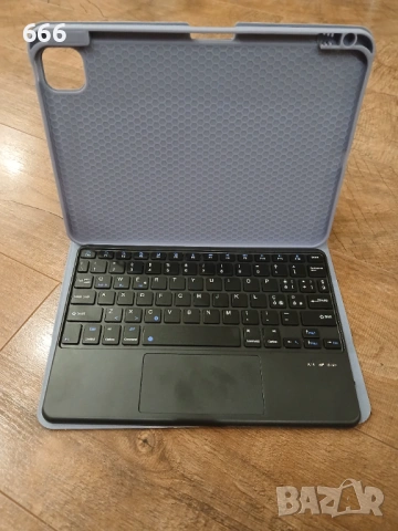 Калъф с блутут Клавиатура за iPad Pro 11 2024