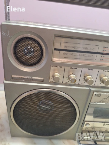 Стар радиокасетофон , снимка 4 - Други - 54279642
