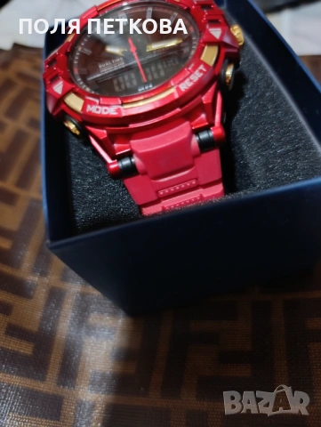 Червен часовник, снимка 2 - Мъжки - 53960647