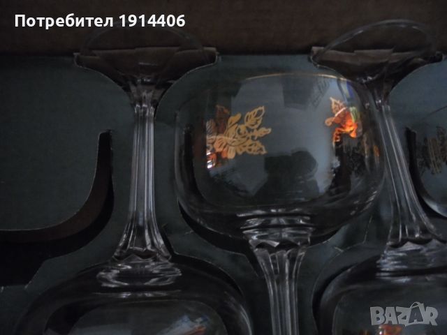 Сервиз за шампанско Flora – 5 чаши, от кристално стъкло със златен кант и златни орнаменти, , снимка 2 - Чаши - 46462920