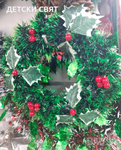 Коледни венци и клонки 