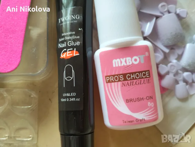 Комплект за изкуствен маникюр, снимка 2 - Декоративна козметика - 50422370