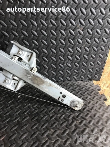 Преден, десен стъклоповдигач за Mercedes W906 Sprinter (2007) A9067200146 , снимка 2 - Части - 53900177