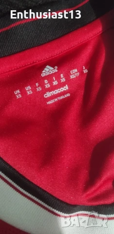 Чисто нова домакинска фланелка на Манчестър Юнайтед сезон 2015/16 размер XS, снимка 4 - Спортни дрехи, екипи - 50676098