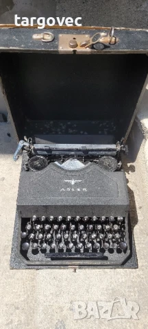 стара немска пишеща машина Adler