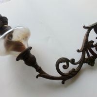 Стара газена лампа с голяма бронзова стойка за стена, снимка 3 - Антикварни и старинни предмети - 45885922