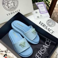 Versace дамски чехли, снимка 1 - Чехли - 45681318