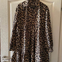 Нова разкошна ежедневна елегантна леопардова тигрова рокля волани , снимка 2 - Рокли - 45072416