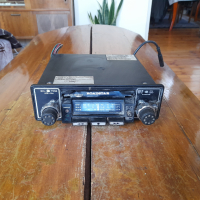 Стар автомобилен радиокасетофон Roadstar, снимка 1 - Антикварни и старинни предмети - 44976069