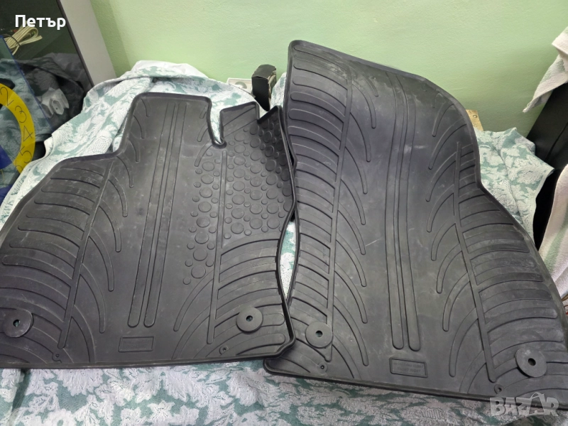 Продавам оригинални немски гумени стелки за VW T-ROC. , снимка 1