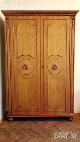 Гардероб от масивно дърво, снимка 1