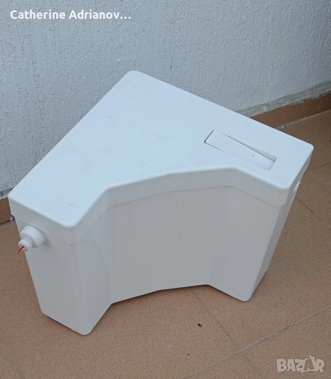 Ъглово тоалетно казанче, снимка 1